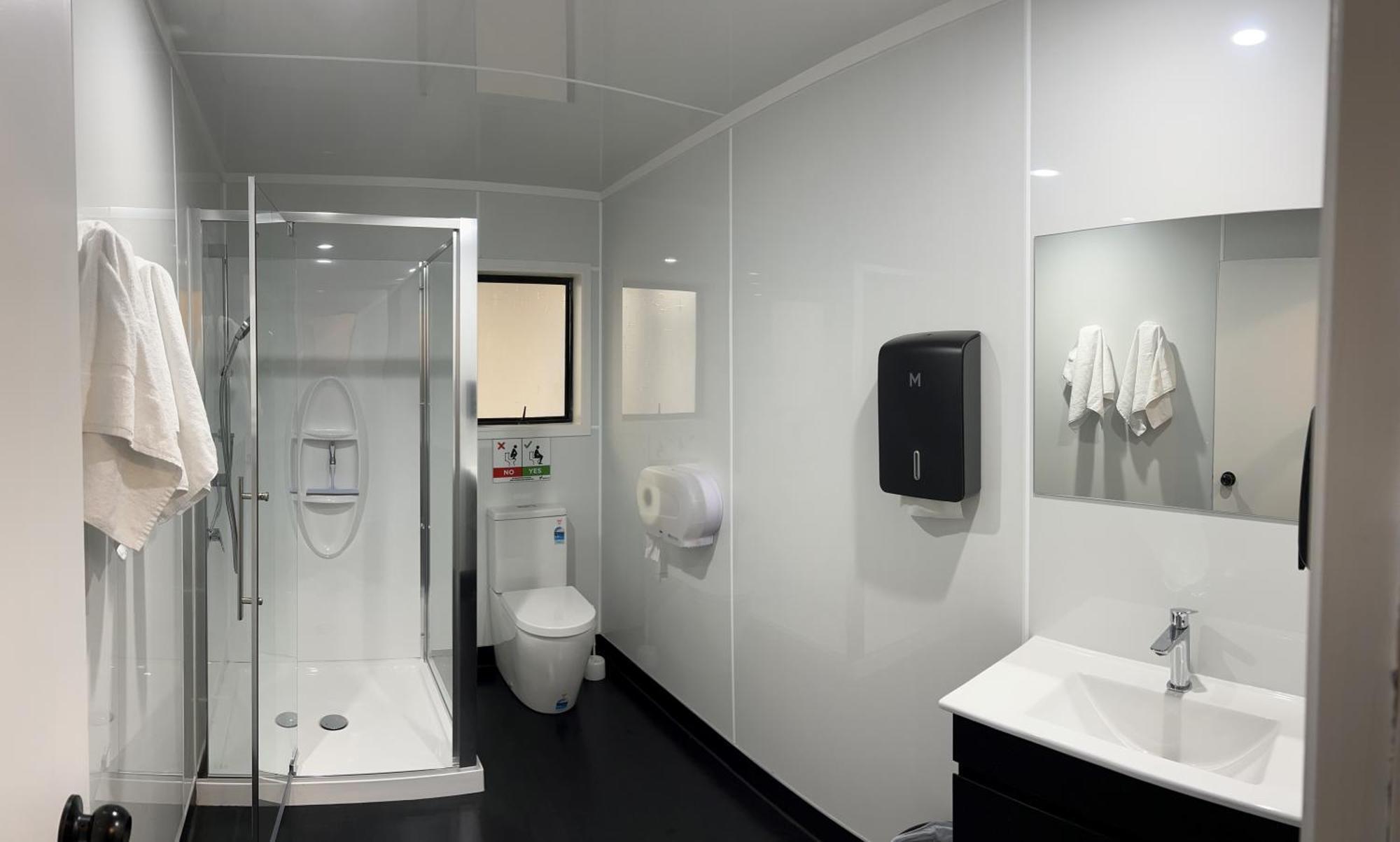 Stag Park Accommodation 타우포 호 외부 사진